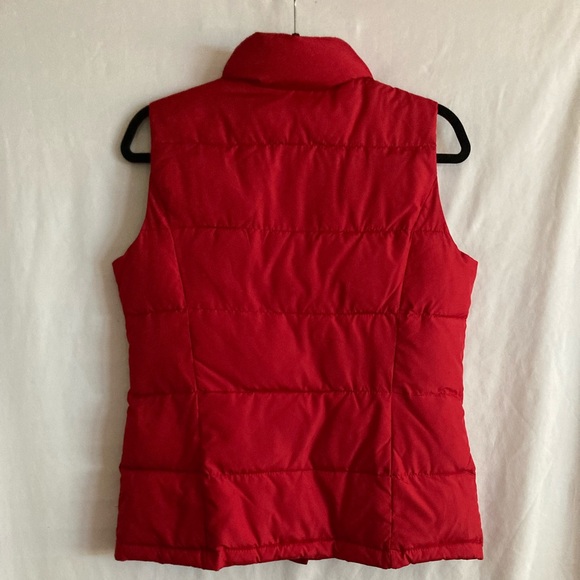 Charter Club Red Full Zip Puffer Vest Size Medium - Picture 4 of 6